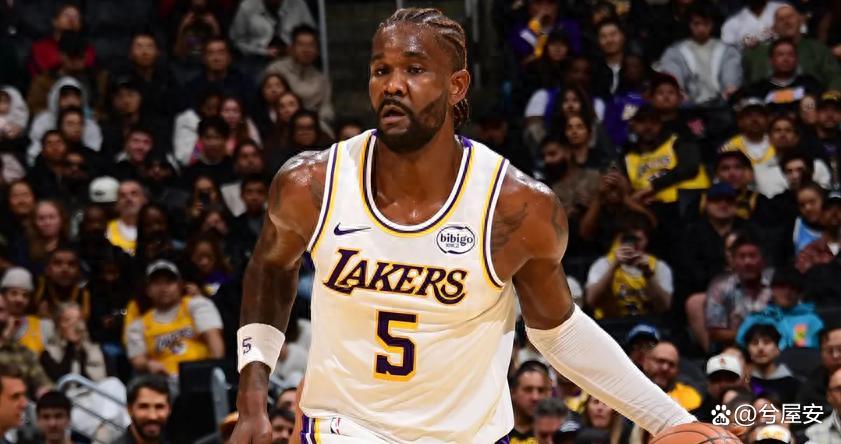 犹他爵士冲刺阶段再遭质疑蒂姆在湖人比赛中伤愈复出，现场解说直呼：清晨摩纳哥远射贴柱的简单介绍